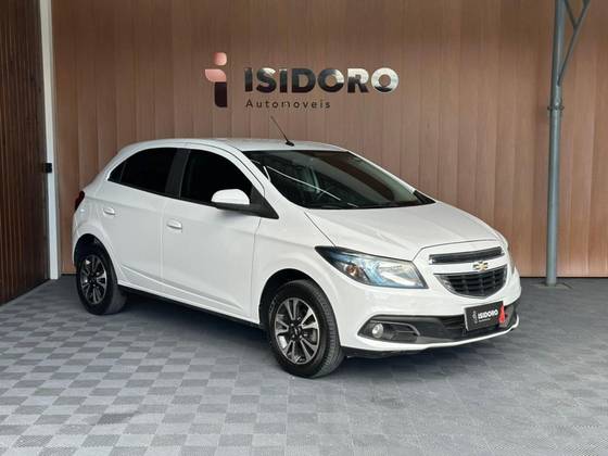 CHEVROLET ONIX 1.4 MPFI LTZ 8V FLEX 4P AUTOMÁTICO CHEVROLET ONIX 1.4 MPFI LTZ 8V FLEX 4P AUTOMÁTICO